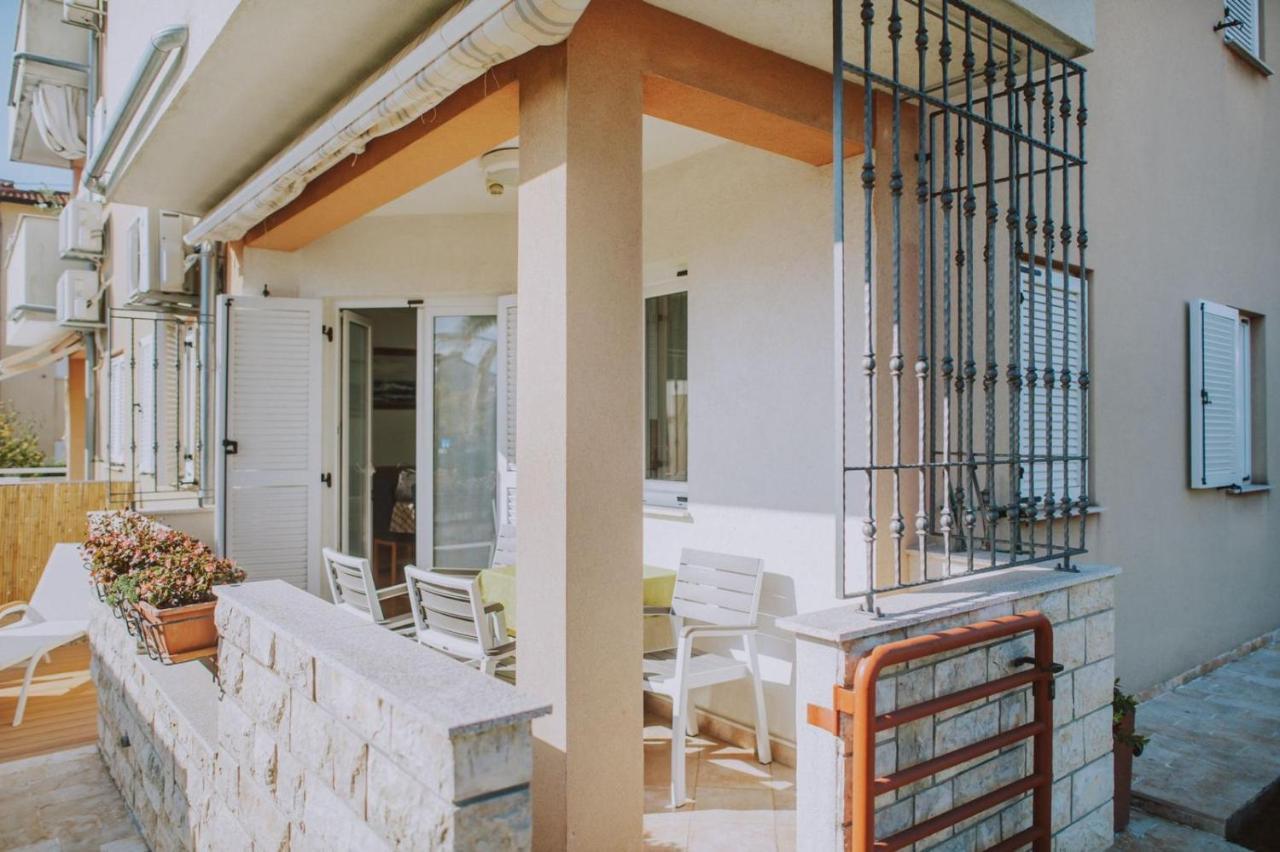 Apartman Hola Новиград Экстерьер фото