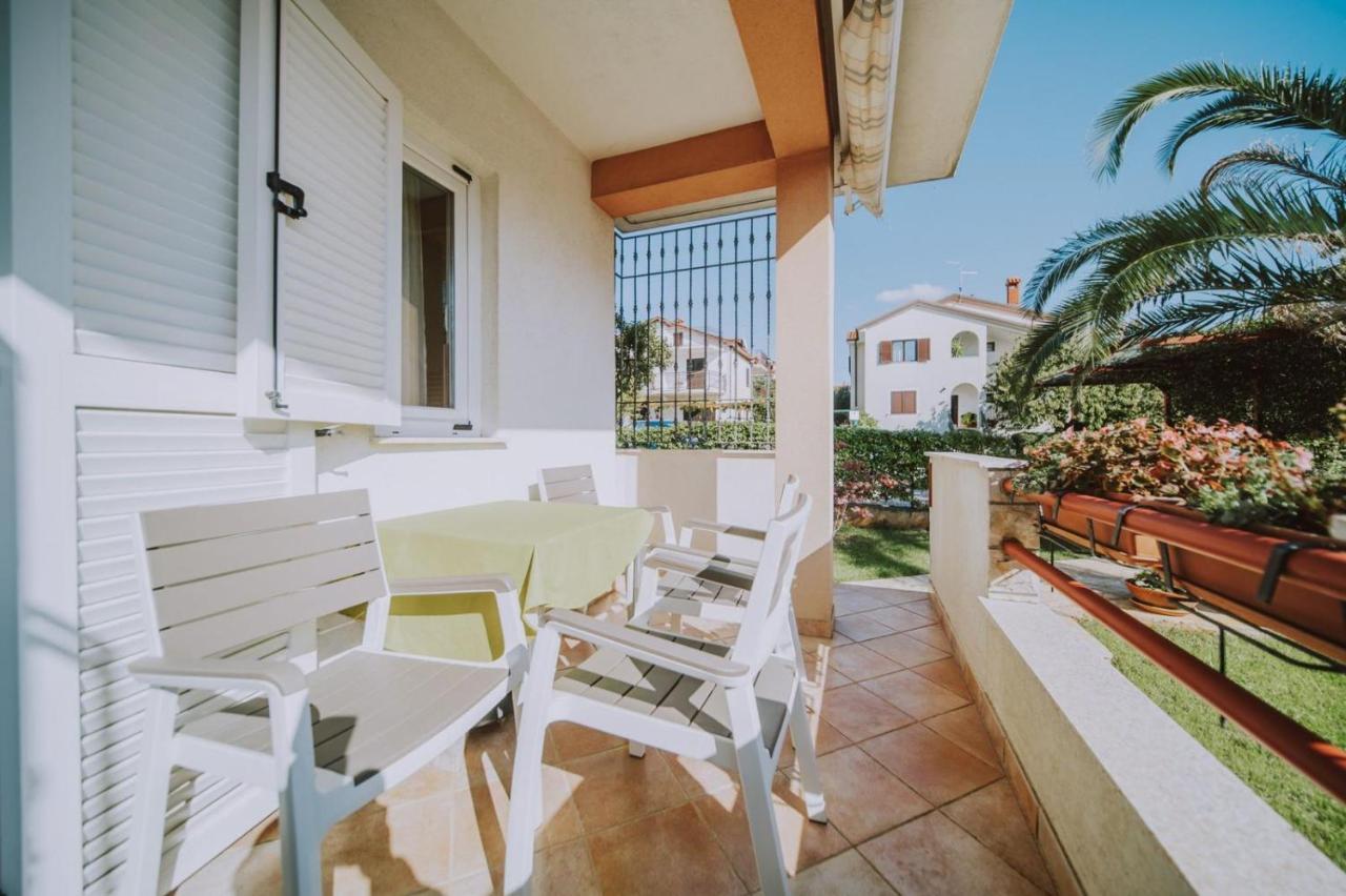 Apartman Hola Новиград Экстерьер фото