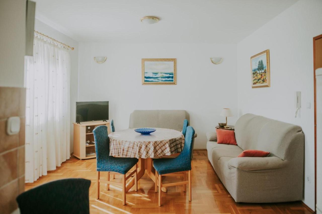Apartman Hola Новиград Экстерьер фото